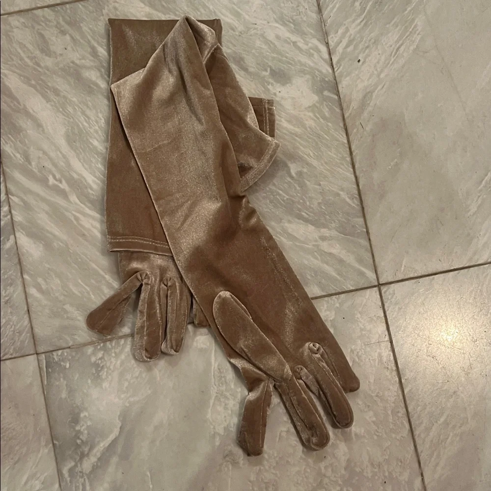 Elegant Long Velvet Gloves
